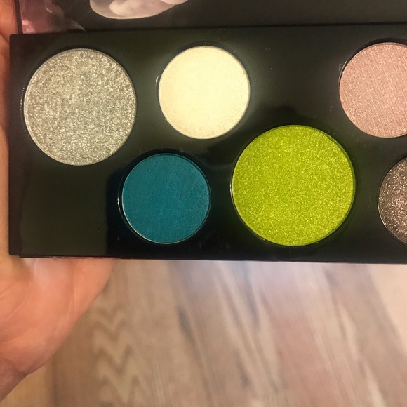 MAC Girls Pretty Punk Eyeshadow & Highlighter - Picture 3 of 8